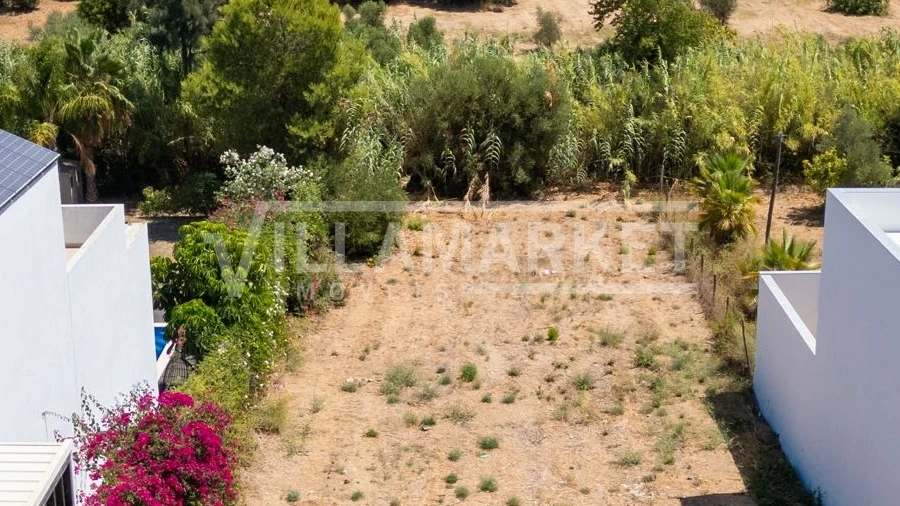 Terreno para Venda em Quelfes