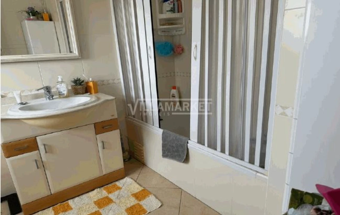 Moradia T4 para Venda em Faro (Sé e São Pedro) Foto 7
