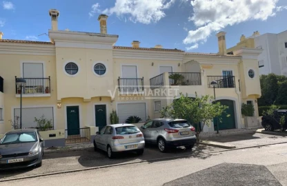 Moradia T4 para Venda em Faro (Sé e São Pedro)