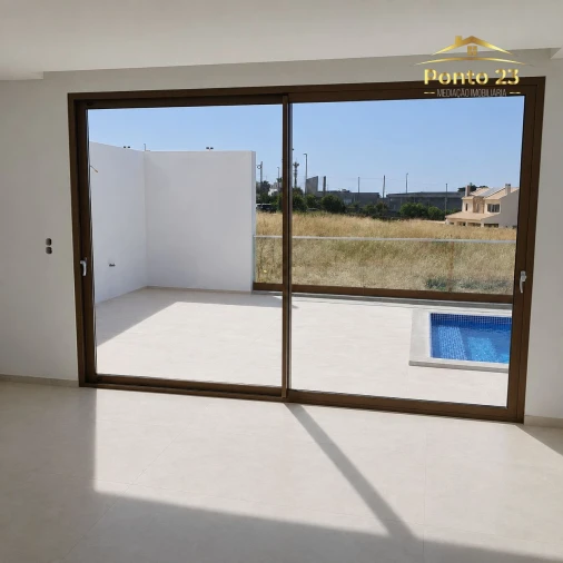 Moradia T3 para Venda em Porto Santo Foto 16