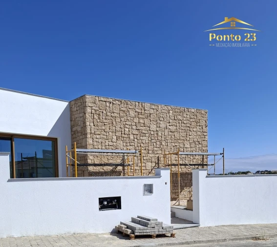 Moradia T3 para Venda em Porto Santo Foto 8