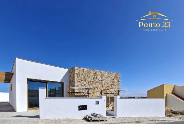 Moradia T3 para Venda em Porto Santo Foto 11