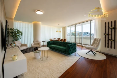 Apartamento T4 para Venda em Funchal (Se)