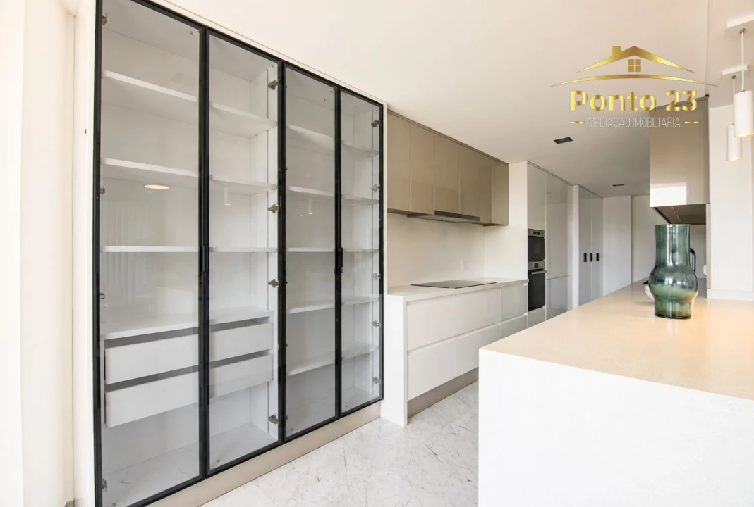 Apartamento T4 para Venda em Funchal (Se) Foto 4