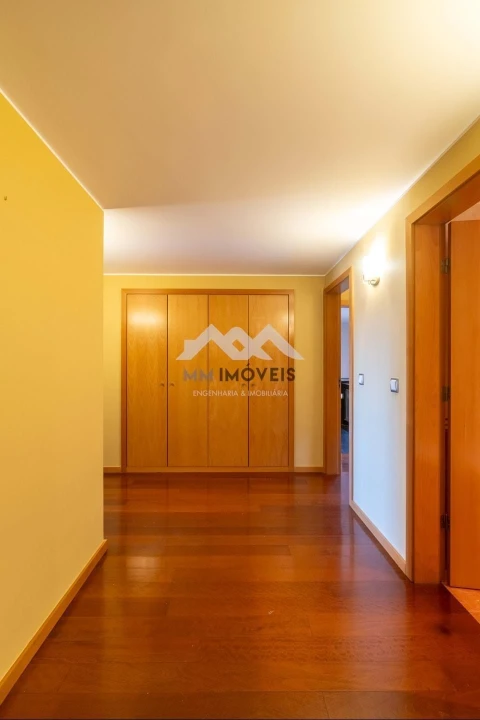 Apartamento T5 para Venda em Matosinhos e Leça da Palmeira