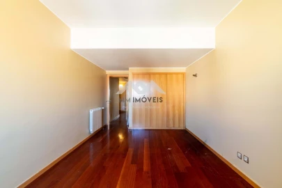 Apartamento T5 para Venda em Matosinhos e Leça da Palmeira