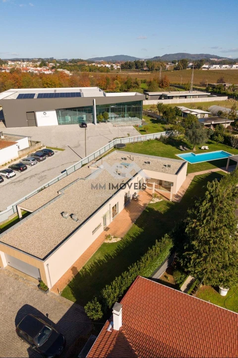Moradia T4 para Venda em Vila Nova de Famalicão e Calendário