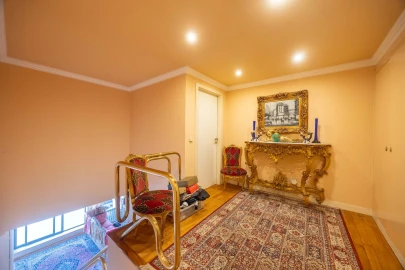 Apartamento T5 para Venda em Campanhã