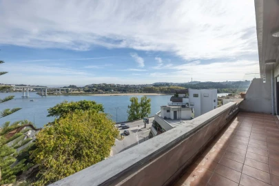 Apartamento T5 para Venda em Campanhã