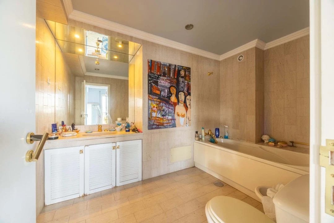 Apartamento T5 para Venda em Campanhã Foto 33