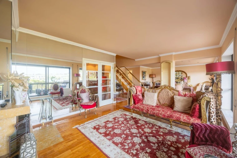 Apartamento T5 para Venda em Campanhã Foto 14