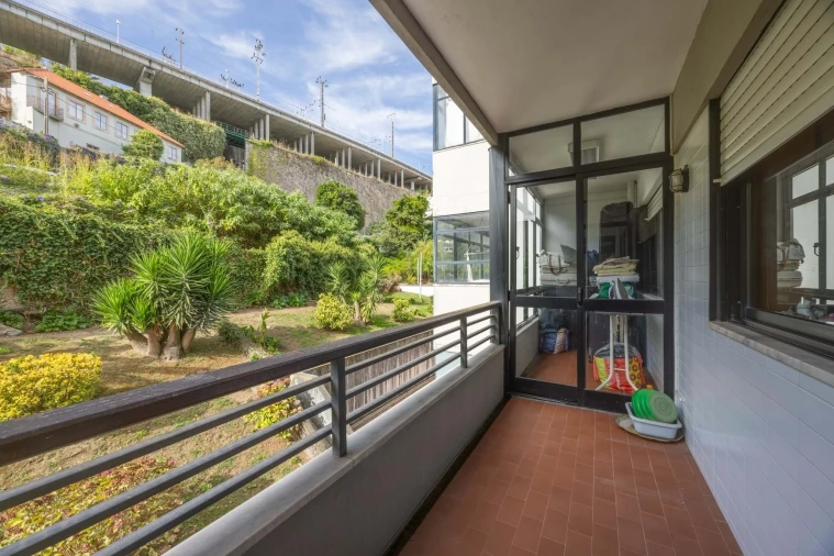 Apartamento T5 para Venda em Campanhã Foto 23