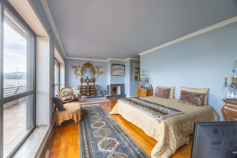 Apartamento T5 para Venda em Campanhã Foto 29