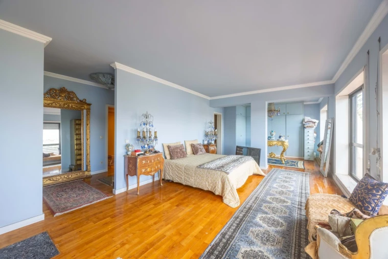 Apartamento T5 para Venda em Campanhã Foto 28