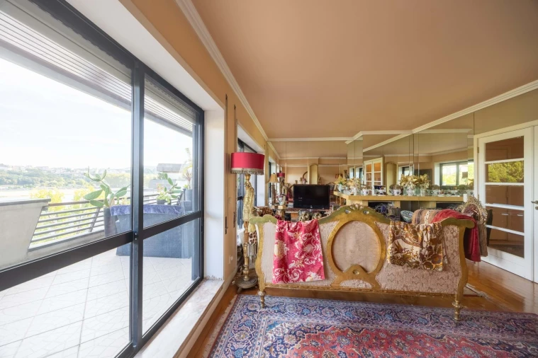 Apartamento T5 para Venda em Campanhã Foto 19