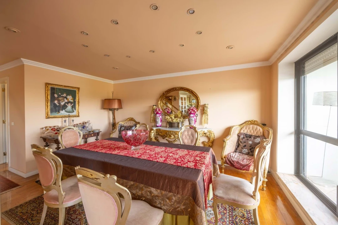 Apartamento T5 para Venda em Campanhã Foto 5