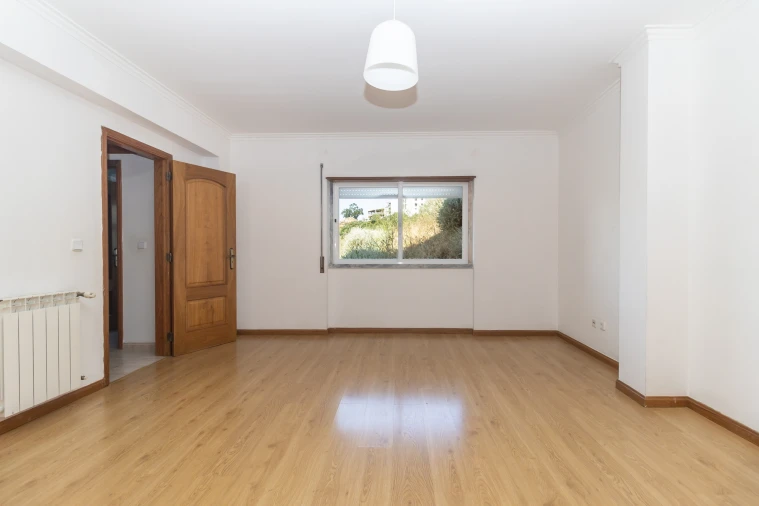 Apartamento T2 para Venda em Agualva e Mira-Sintra Foto 35