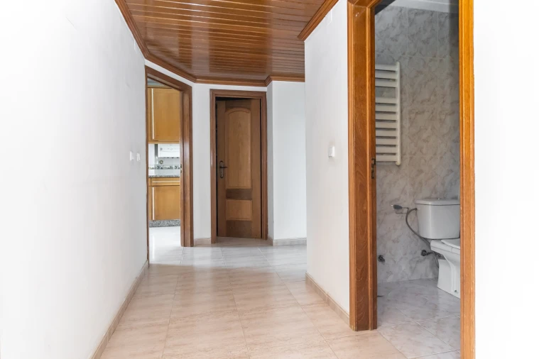 Apartamento T2 para Venda em Agualva e Mira-Sintra Foto 16