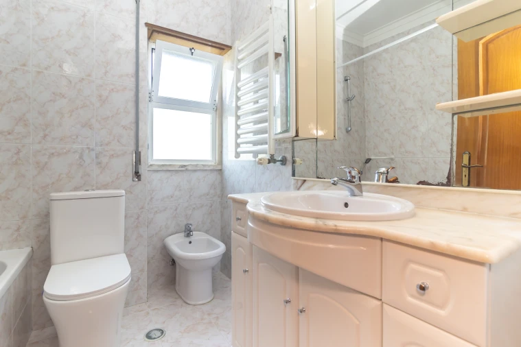 Apartamento T2 para Venda em Agualva e Mira-Sintra Foto 30