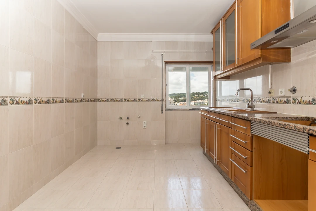 Apartamento T2 para Venda em Agualva e Mira-Sintra Foto 26