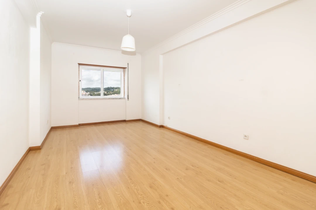 Apartamento T2 para Venda em Agualva e Mira-Sintra Foto 19