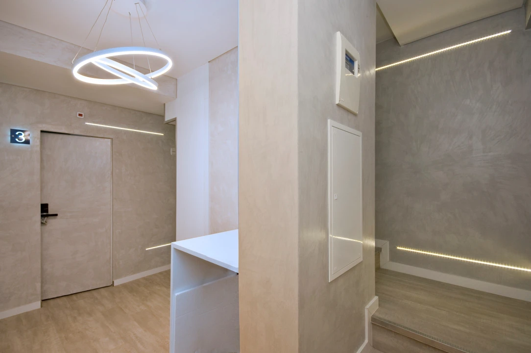 Apartamento T8 para Venda em Santo António Foto 24