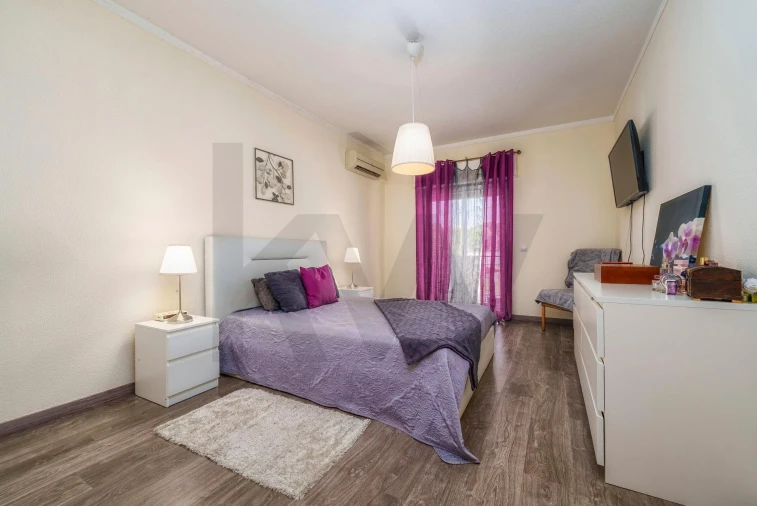 Apartamento T2 para Venda em Olhão Foto 12