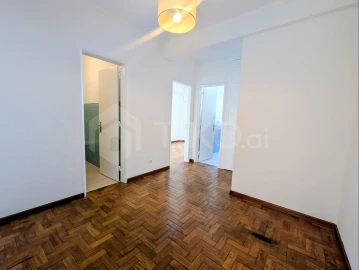 Apartamento T1 para Venda em Algés, Linda-A-Velha e Cruz Quebrada-Dafundo