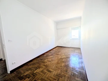 Apartamento T1 para Venda em Algés, Linda-A-Velha e Cruz Quebrada-Dafundo