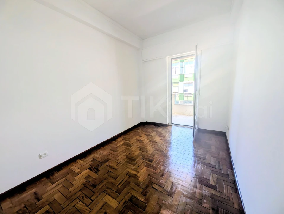 Apartamento T1 para Venda em Algés, Linda-A-Velha e Cruz Quebrada-Dafundo Foto 4