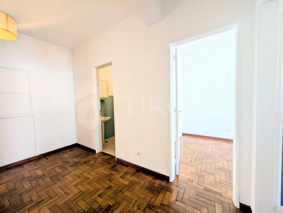 Apartamento T1 para Venda em Algés, Linda-A-Velha e Cruz Quebrada-Dafundo Foto 11