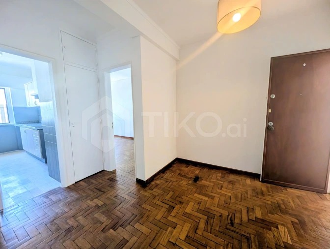 Apartamento T1 para Venda em Algés, Linda-A-Velha e Cruz Quebrada-Dafundo Foto 2