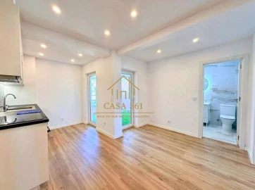 Apartamento T2 para Venda em Agualva e Mira-Sintra