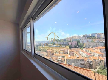 Apartamento T2 para Venda em Agualva e Mira-Sintra