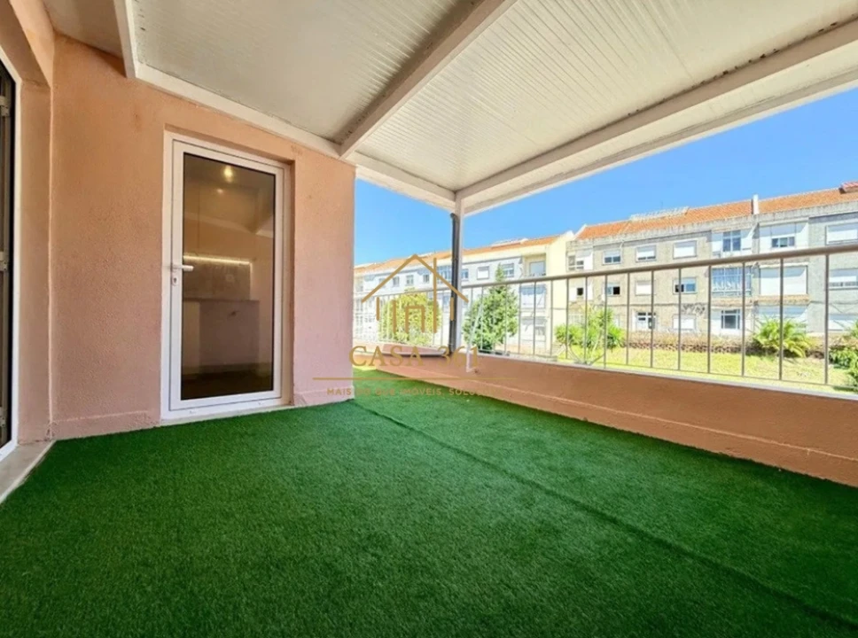 Apartamento T2 para Venda em Agualva e Mira-Sintra Foto 1