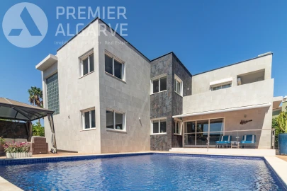 Moradia T4 para Venda em Almancil