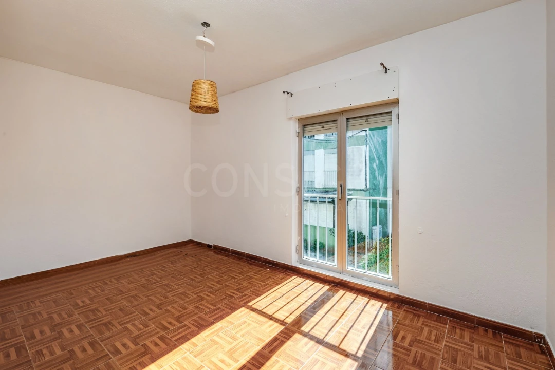 Apartamento T2 para Venda em Massamá e Monte Abraão Foto 13