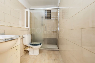 Apartamento T2 para Venda em Massamá e Monte Abraão