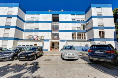 Apartamento T2 para Venda em Massamá e Monte Abraão