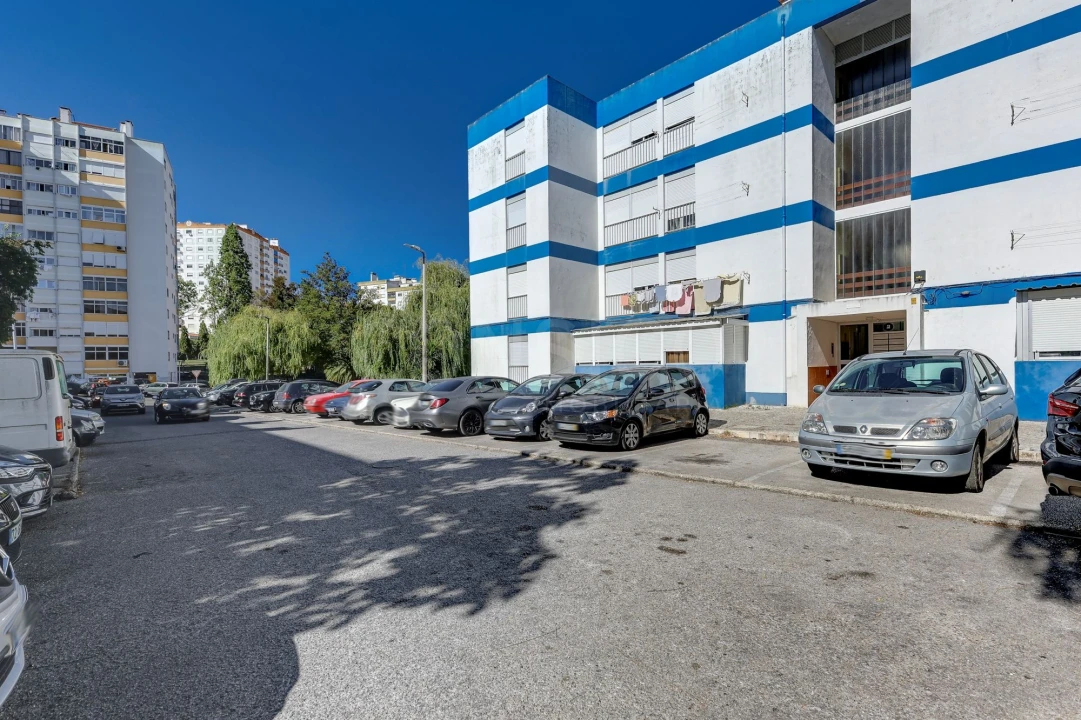 Apartamento T2 para Venda em Massamá e Monte Abraão Foto 24