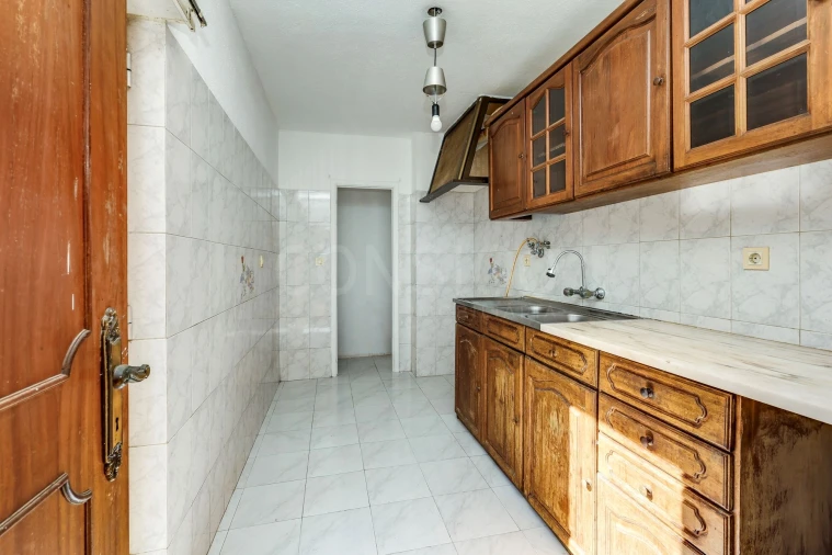 Apartamento T2 para Venda em Massamá e Monte Abraão Foto 16