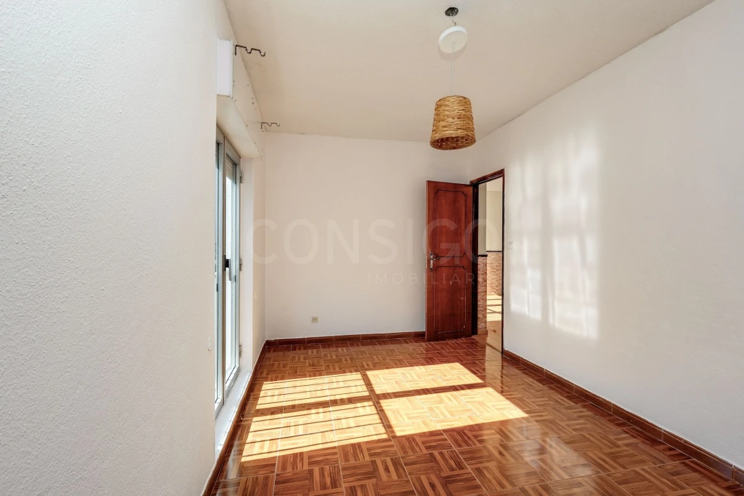 Apartamento T2 para Venda em Massamá e Monte Abraão Foto 15