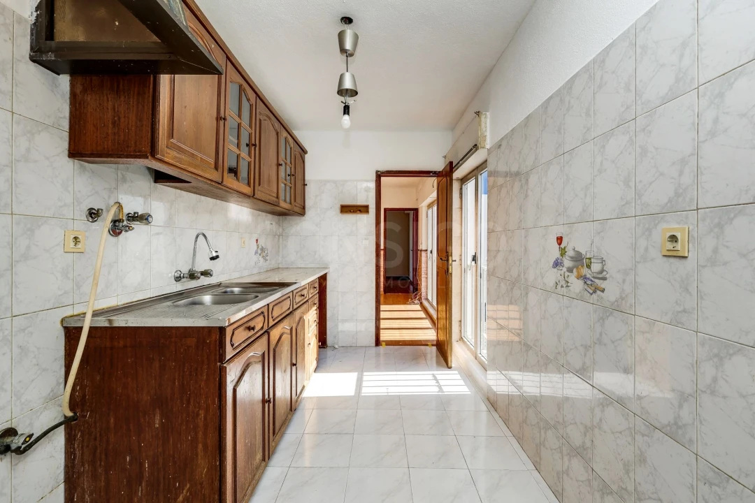 Apartamento T2 para Venda em Massamá e Monte Abraão Foto 17