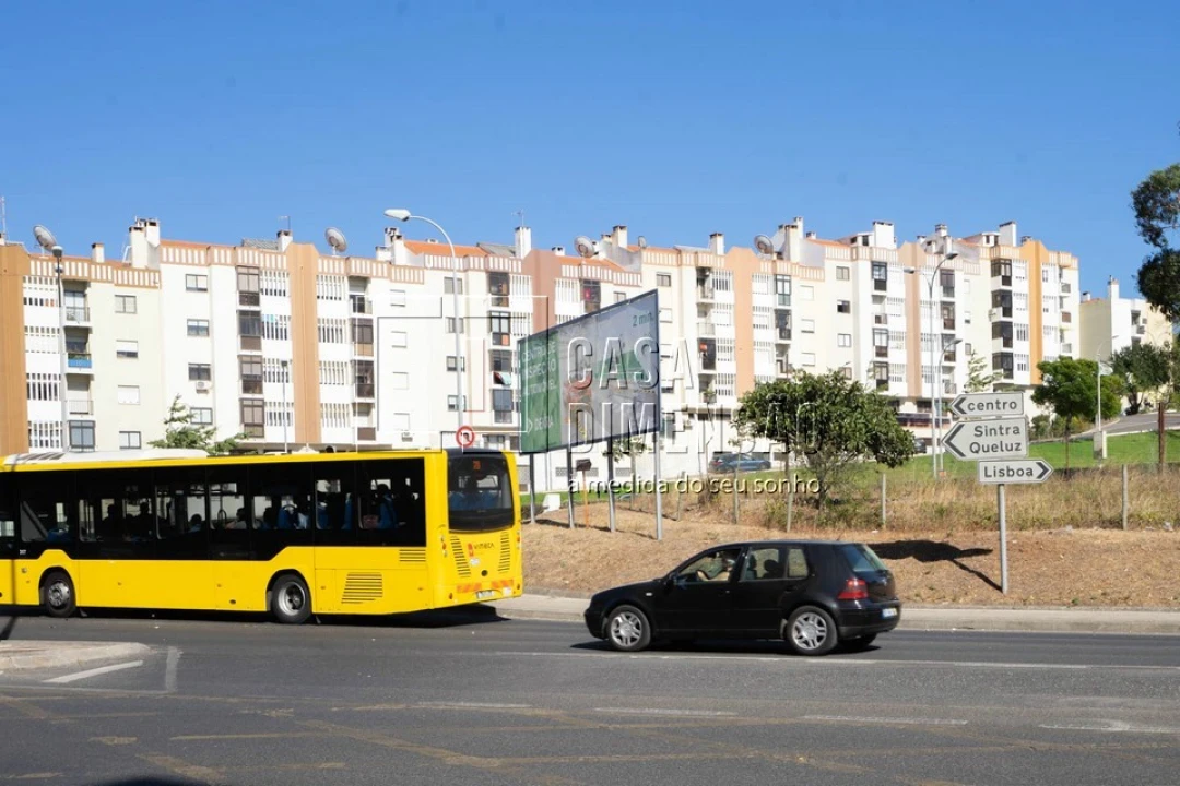 Loja para Arrendamento em Venteira Foto 45