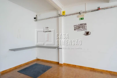 Loja para Arrendamento em Venteira