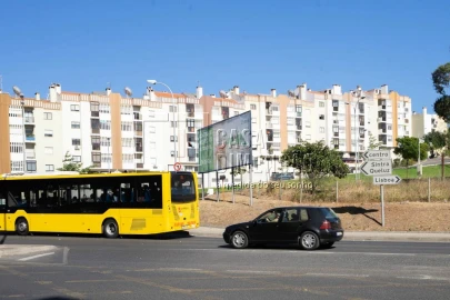Loja para Arrendamento em Venteira