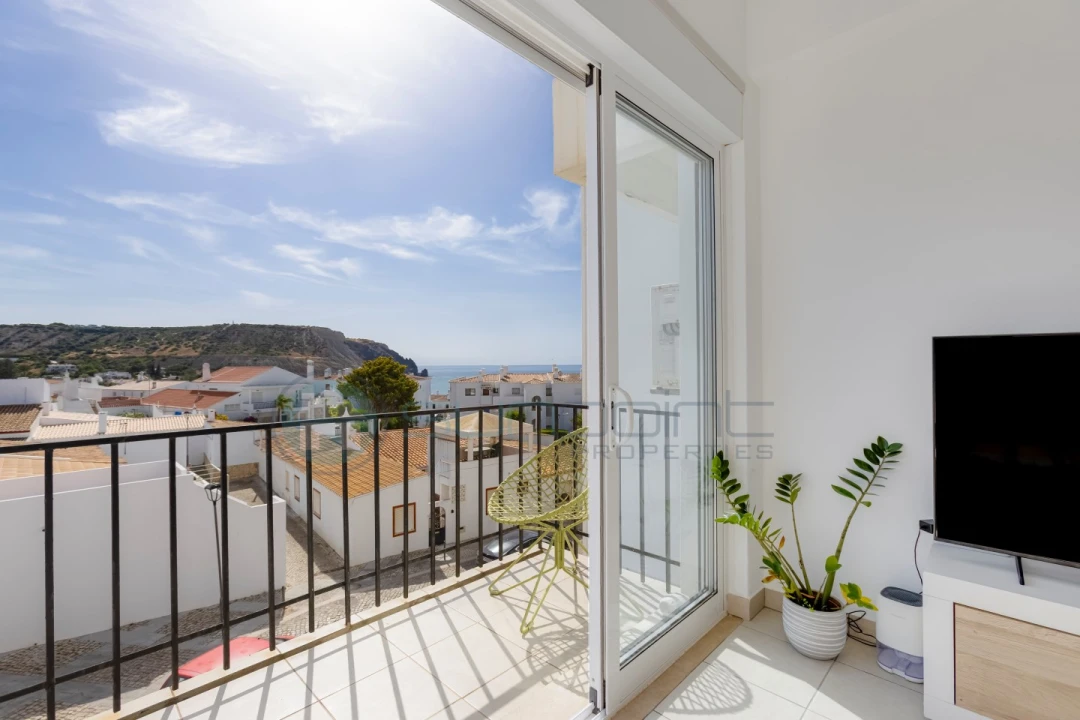 Apartamento T1 para Venda em Luz Foto 1