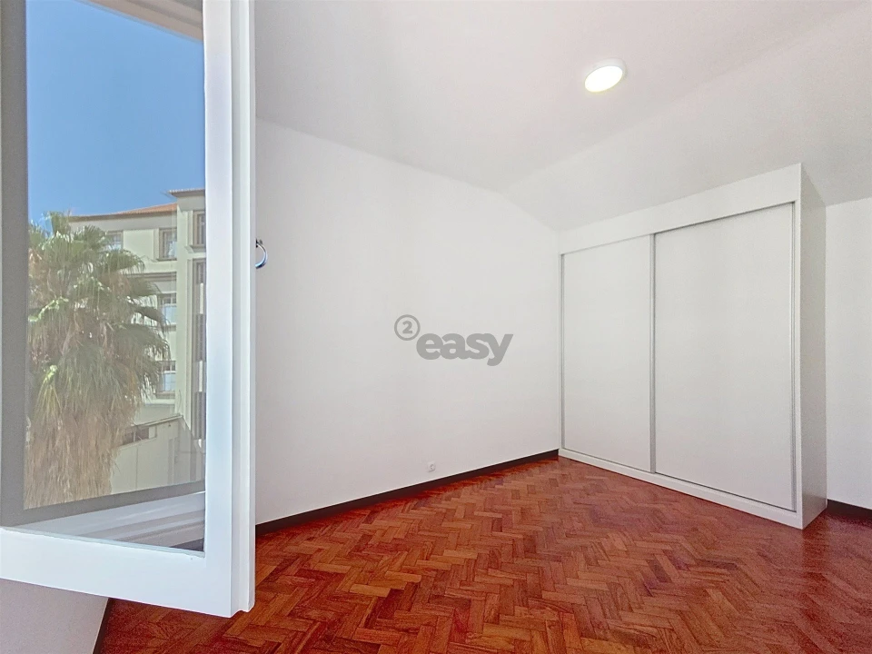 Apartamento T2 para Venda em Funchal (Se) Foto 8
