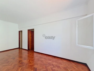 Apartamento T2 para Venda em Funchal (Se)
