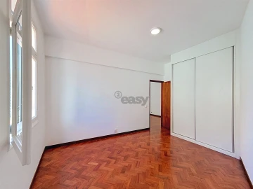 Apartamento T2 para Venda em Funchal (Se)